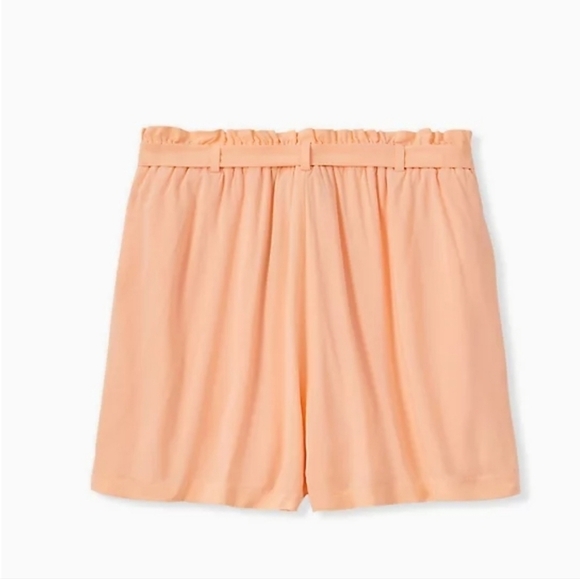TORRID SELF TIE PAPERBAG WAIST MID SHORT - CHALLIS PEACH 2x - Picture 3 of 10